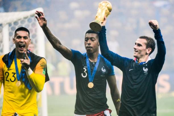 在杯赛中始 在杯赛中始