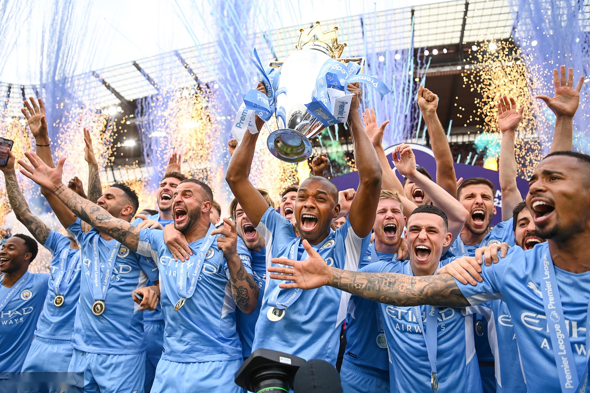 西班牙队惯 西班牙队惯